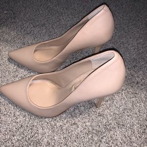 BCBG women heels